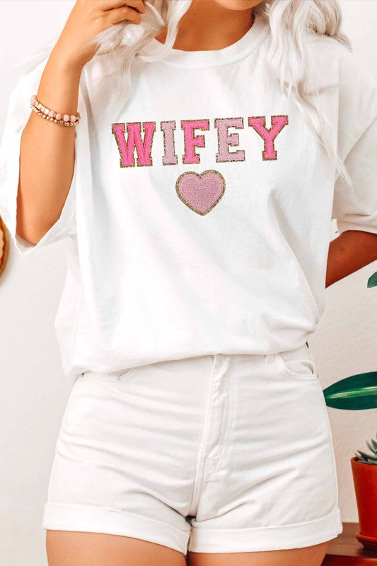 WIFEY GRAPHIC TEE