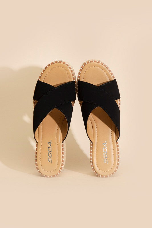 HEIGHT-S RAFFIA PLATFORM SLIDES